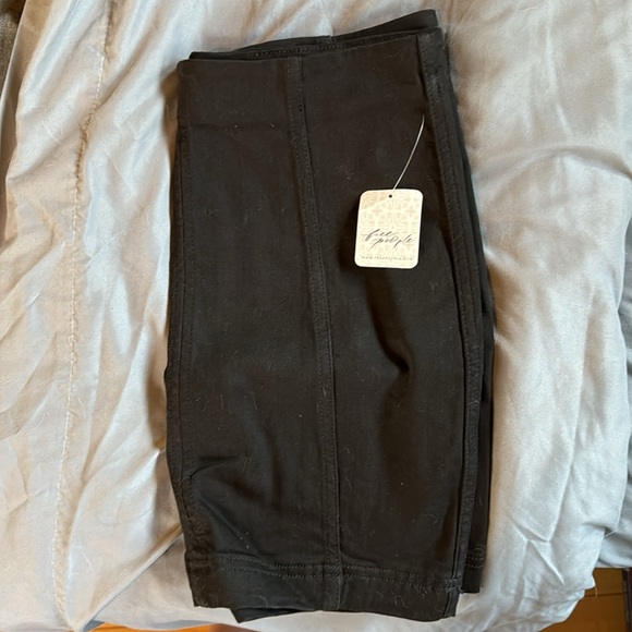 Free People black mini skirt new with tags! - Picture 2 of 5